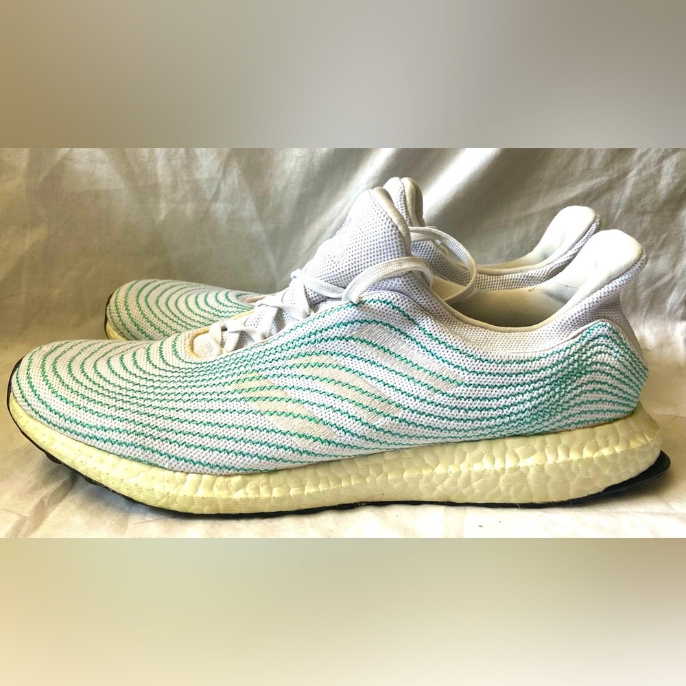Adidas Men’s Ultraboost DNA x Parley Cloud White Sz 10.5 EUC